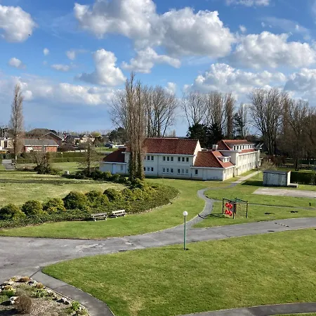 Апартаменты Lovely Acacia Де-Хаан